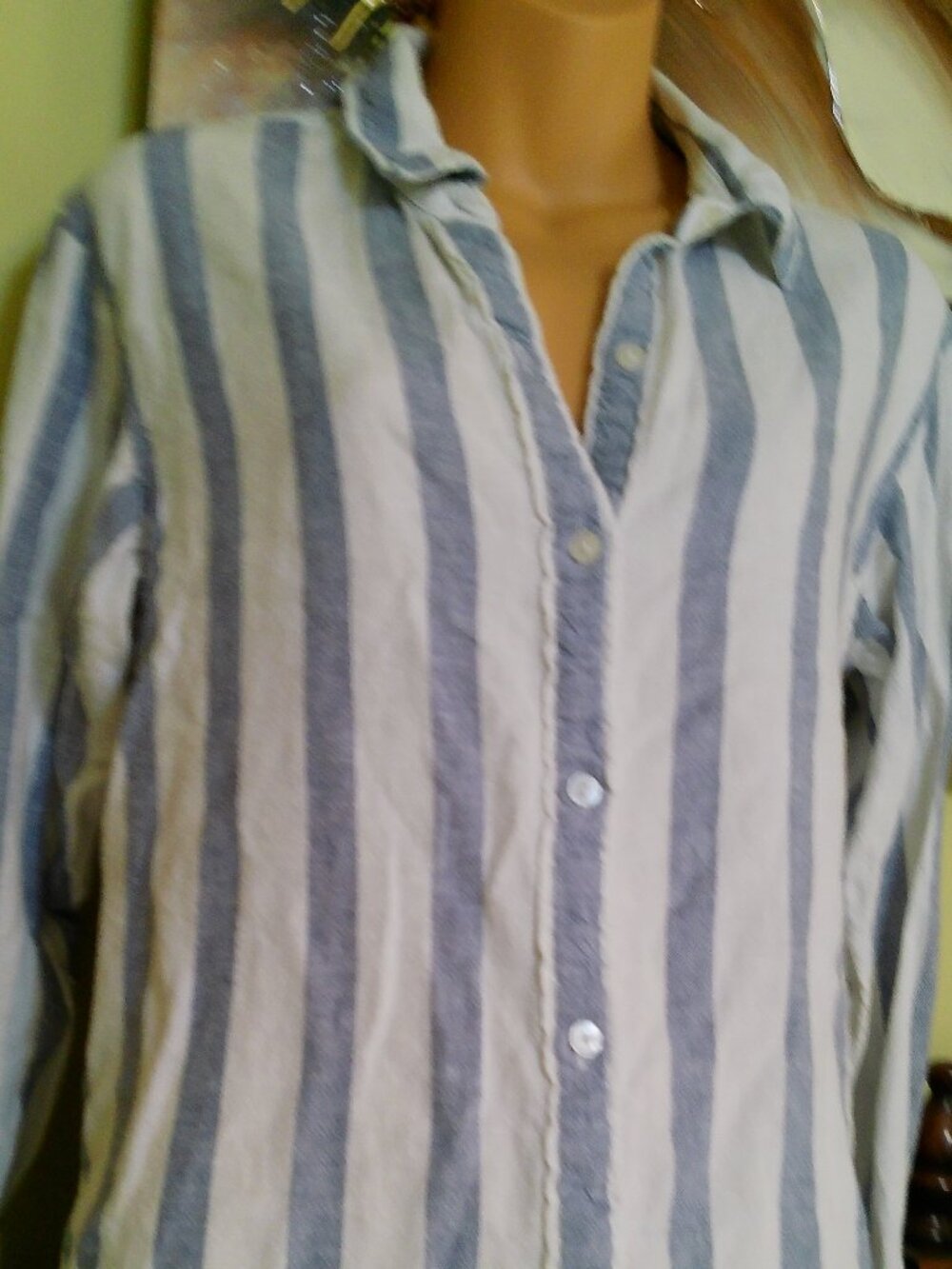 ABERCROMBIE & FITCH BLUE WHITE STRIPE BLOUSE SIZE MED GOOD CONDITION